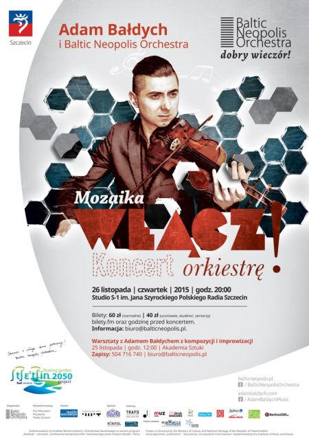 Plakat koncertu przedstawia ciemnowłosego skrzypka w otoczeniu mozaiki z sześciokątów na białym tle