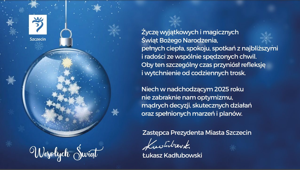 Kartka świąteczna, na błekitnym rle z gwiazdkami bombka choinkowa z narysowaną choinką, ponadto treść życzeń, która umieszczona została poniżej