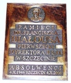 ul. Henryka Pobożnego 2, LO 2, tablica PAMIĘCI DR FRANCISZKA BIAŁOUSA, 2006 r., S. Biżek
