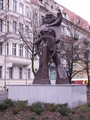 plac Grunwaldzki, pomnik- MARYNARZA STERNIKA, R.Chachulski, 1980 r.